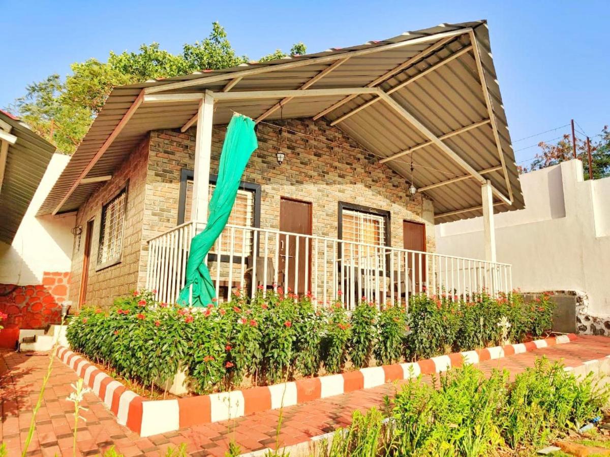 Sunshine Resort Pune Esterno foto