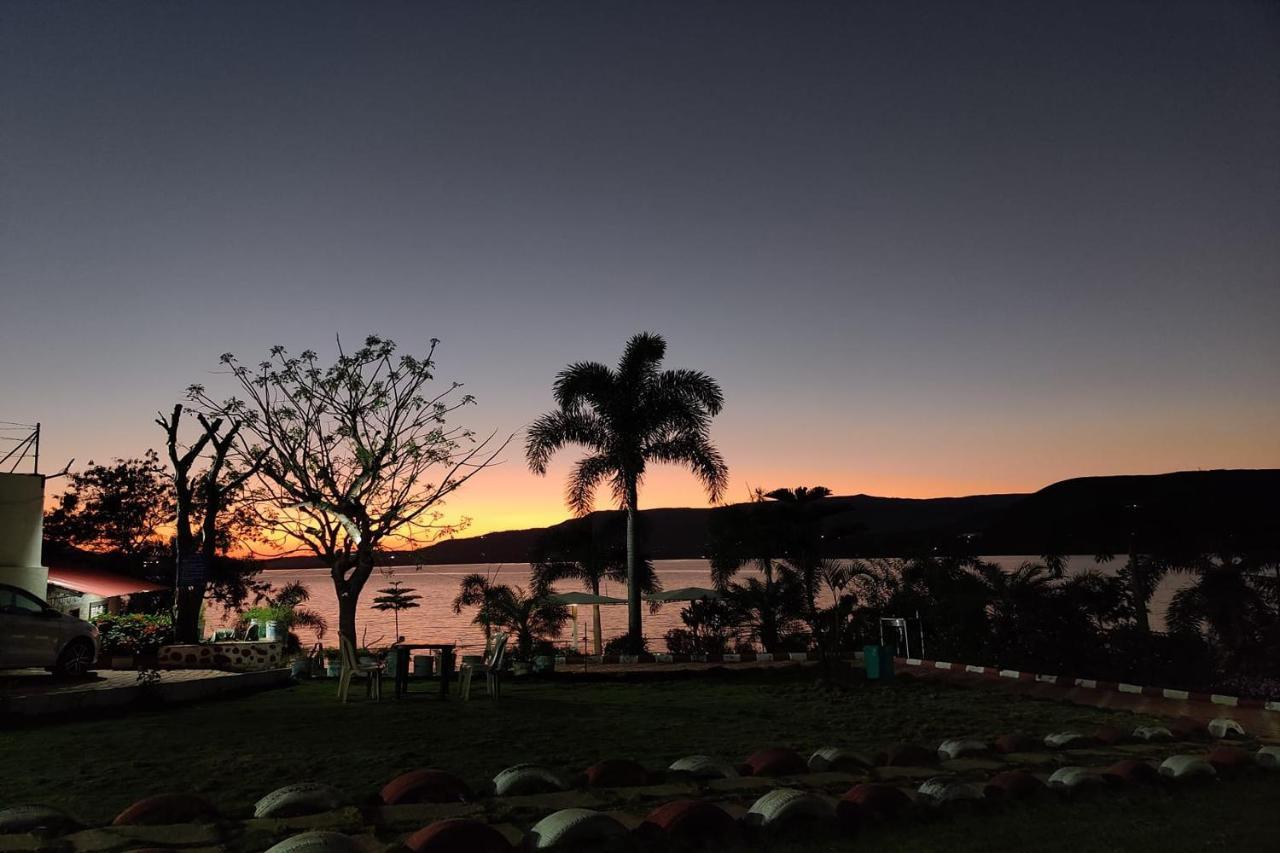 Sunshine Resort Pune Esterno foto