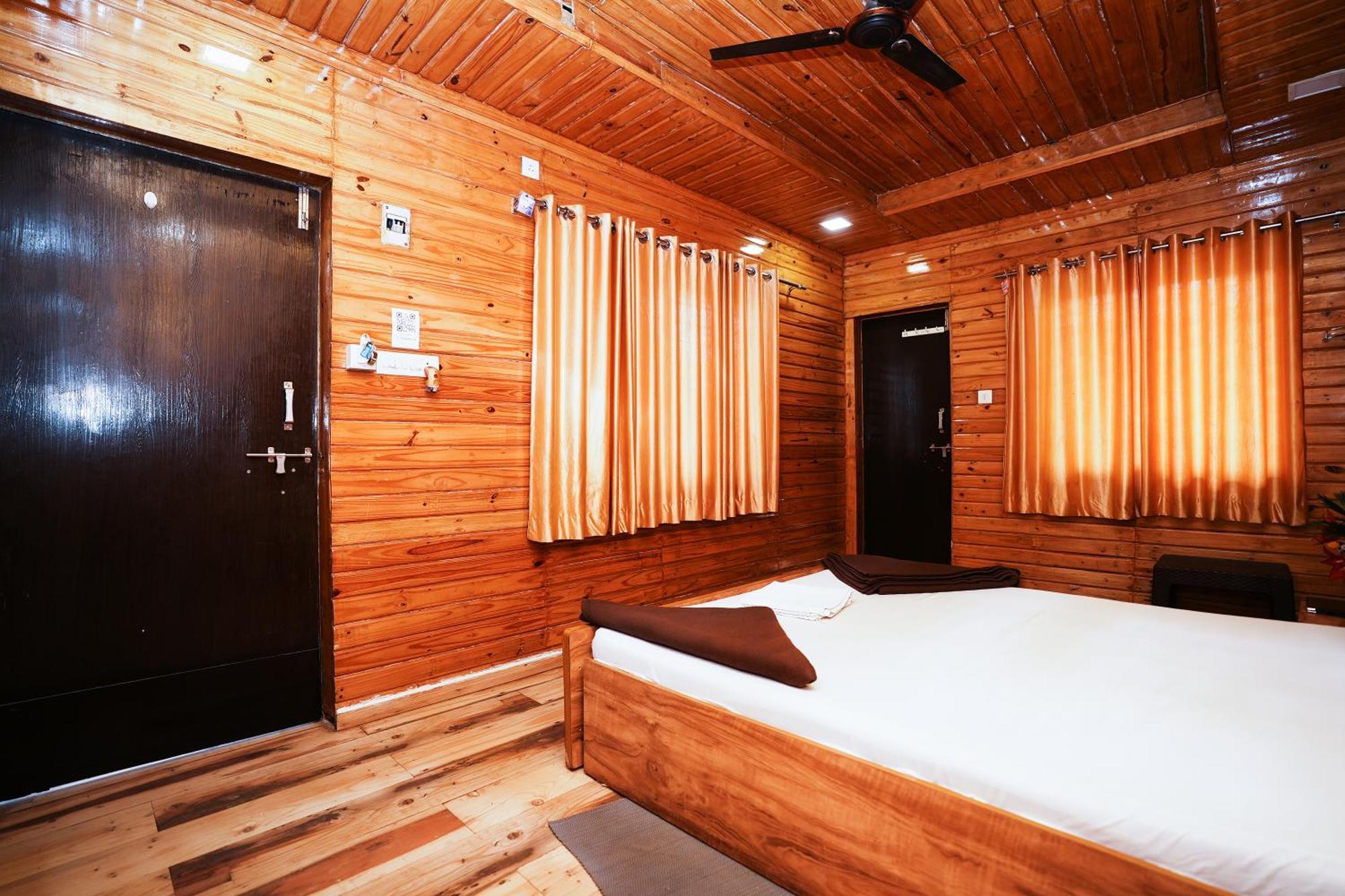 Sunshine Resort Pune Esterno foto