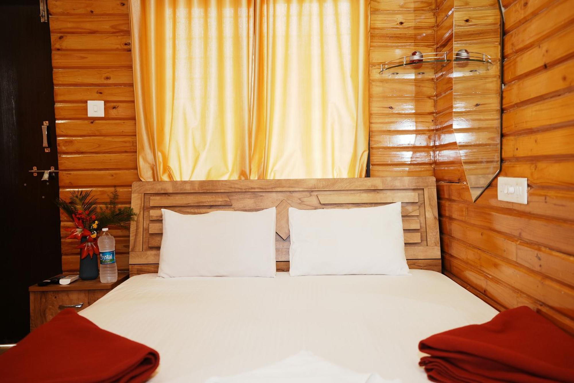 Sunshine Resort Pune Esterno foto