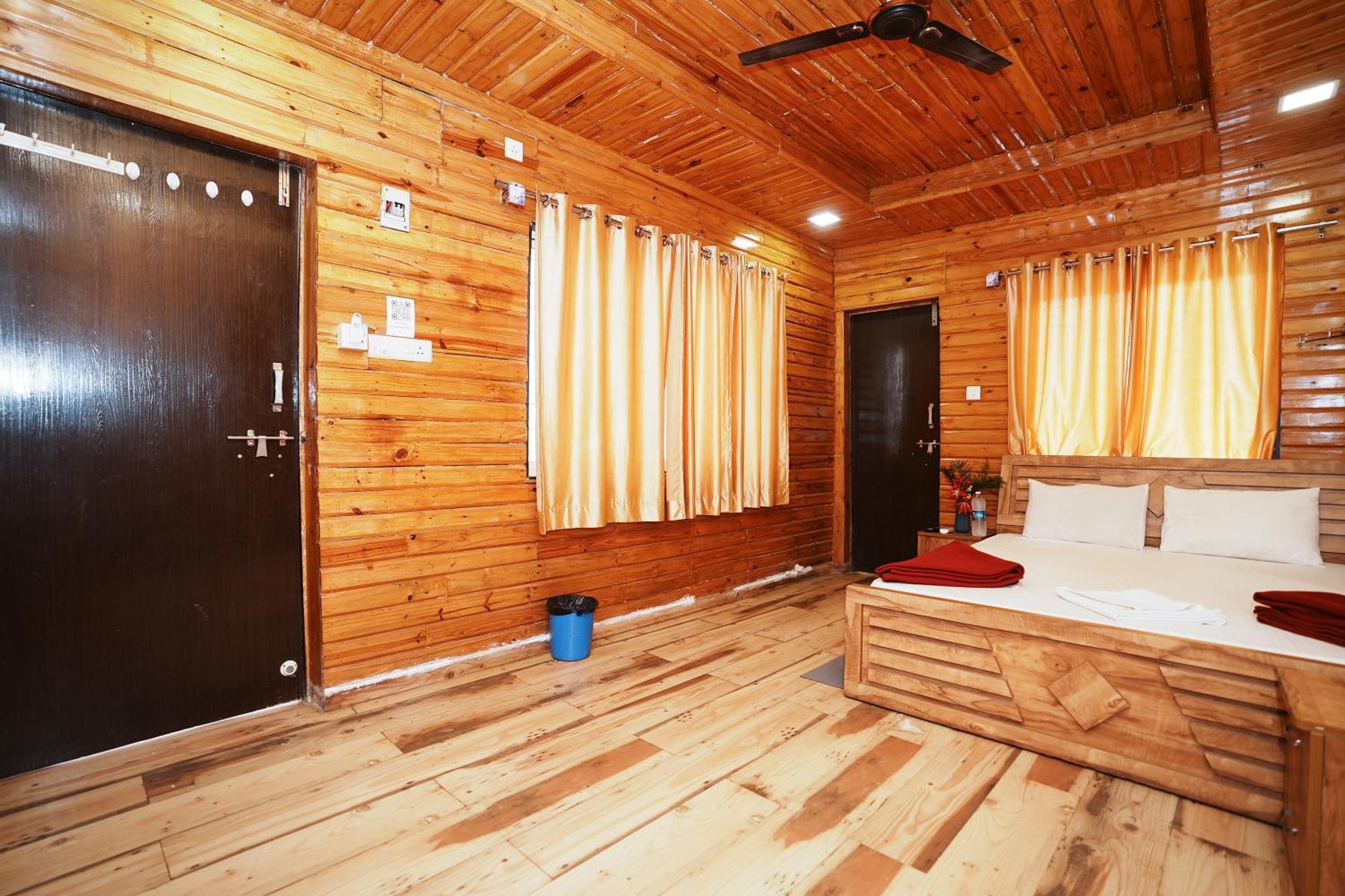 Sunshine Resort Pune Esterno foto