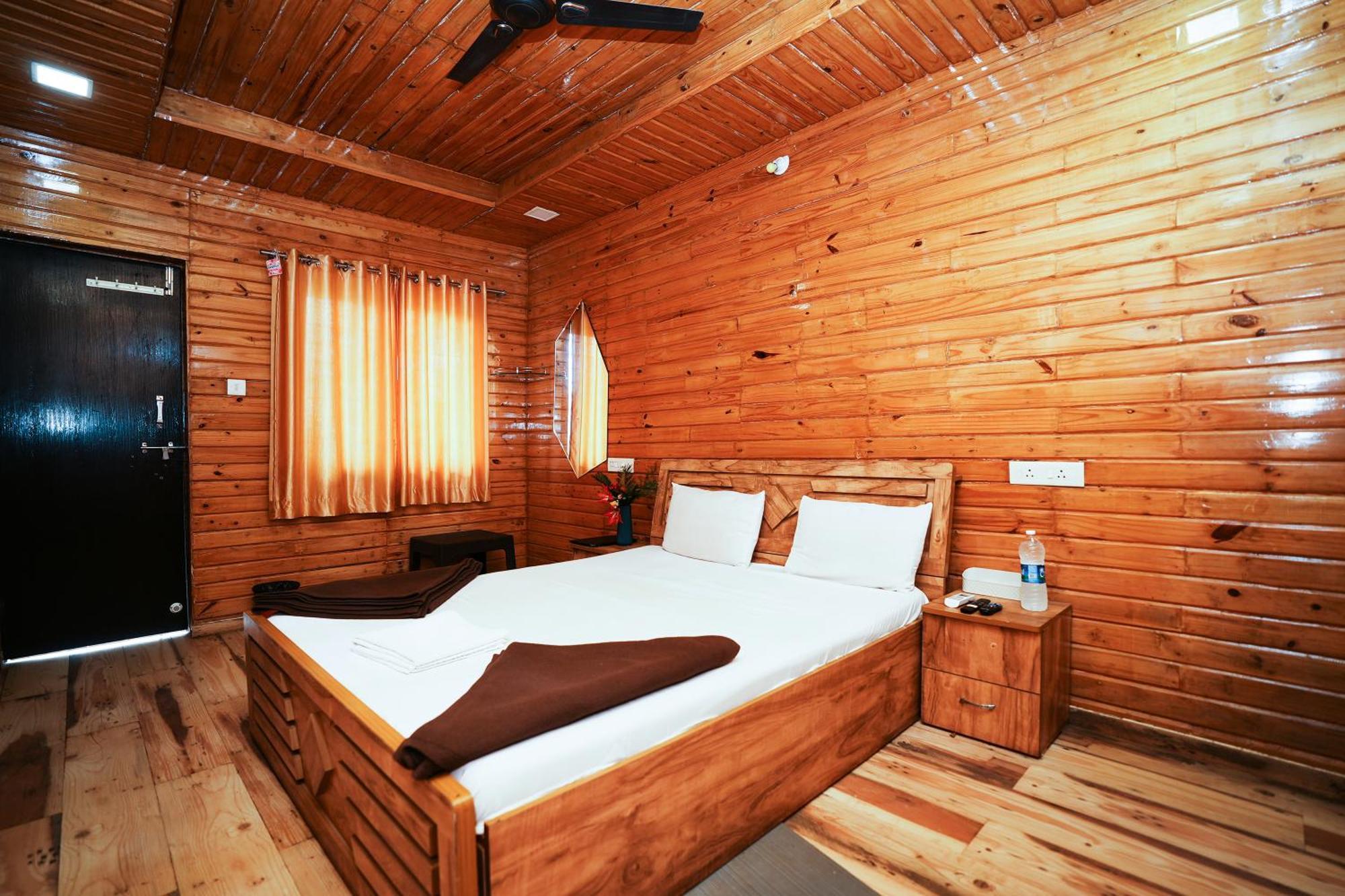 Sunshine Resort Pune Esterno foto