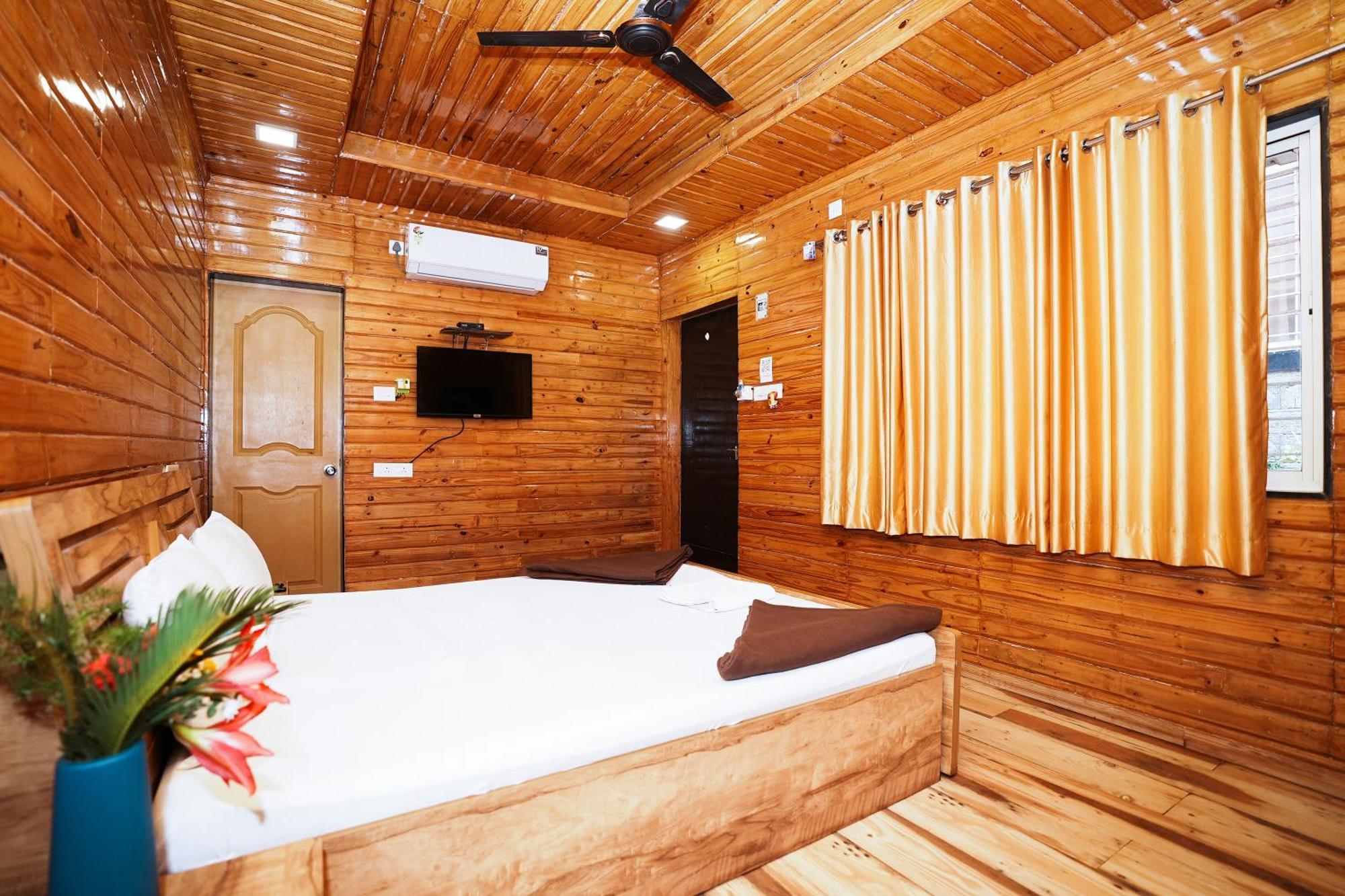 Sunshine Resort Pune Esterno foto