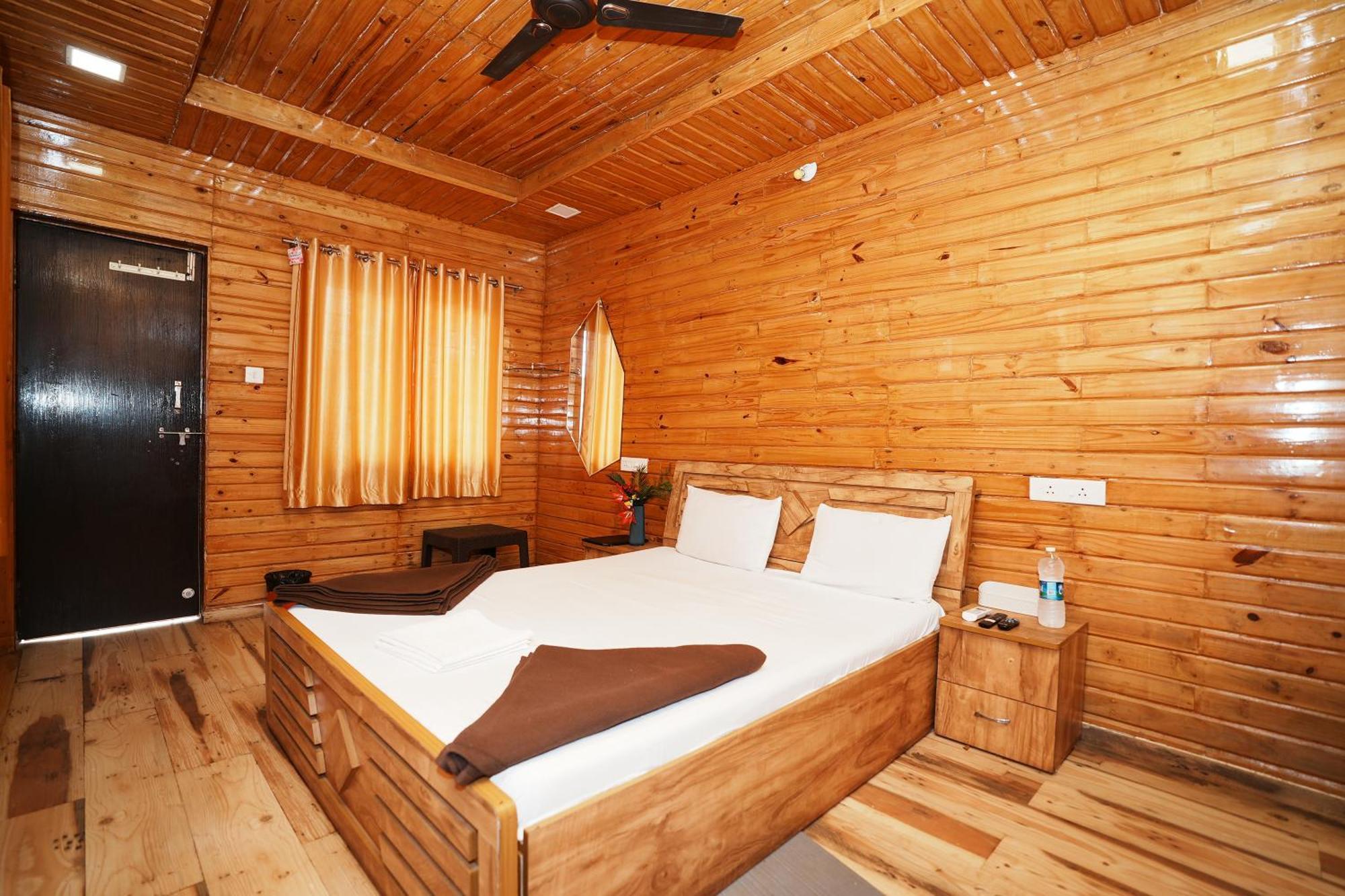 Sunshine Resort Pune Esterno foto